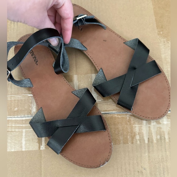 Merona target target brand sandals in black - Picture 3 of 4